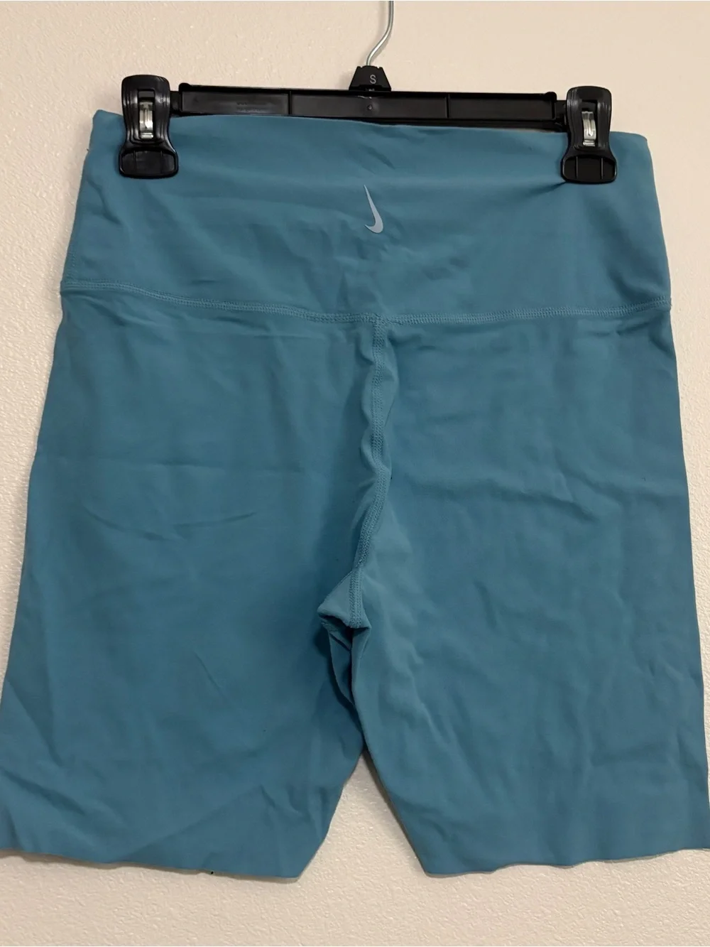 Nike High-Waist Aqua Blue Bike Shorts Yoga Luxe 7” Short Large